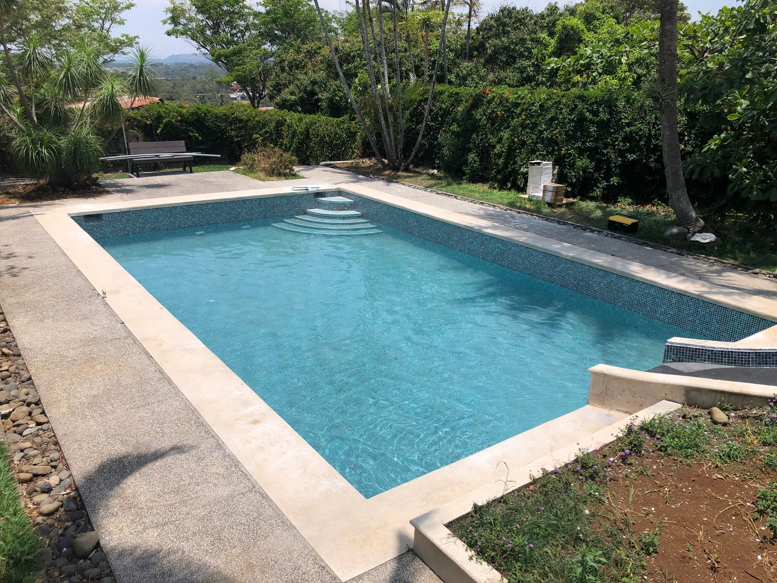 Acabados Luminosos Falcon Alajuela — Luminosos Falcon Alajuela, Alajuela